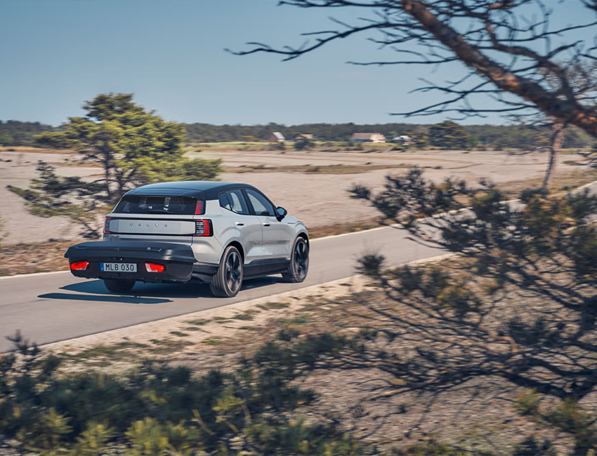 Amplitude-Auto-Volvo-EX30