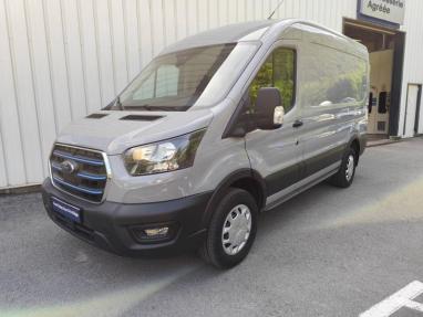 Voir le détail de l'offre de cette FORD Transit 2T Fg PE 350 L2H2 135 kW Batterie 75/68 kWh Trend Business de 2023 en vente à partir de 393.67 €  / mois