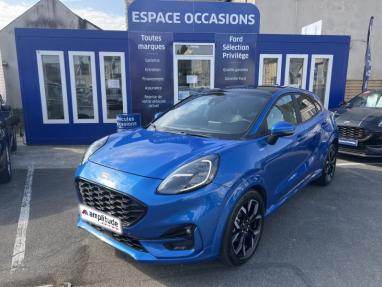 Voir le détail de l'offre de cette FORD Puma 1.0 EcoBoost 155ch S&S mHEV ST-Line X Powershift de 2023 en vente à partir de 242.51 € / mois