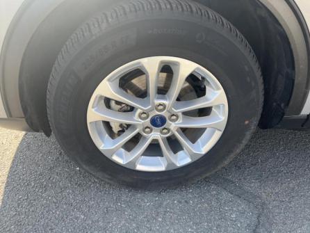FORD Kuga 2.5 Duratec 190ch FHEV E85 Titanium BVA à vendre à Orléans - Image n°9