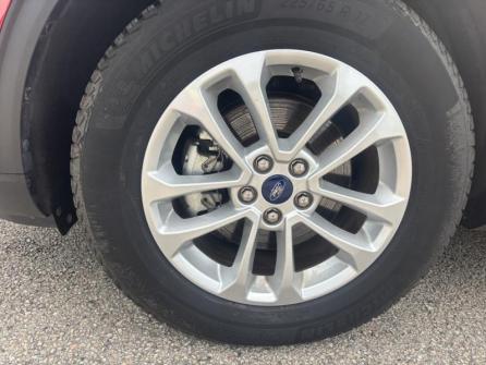 FORD Kuga 2.5 Duratec 180ch Hybrid FlexiFuel Titanium Powershift à vendre à Besançon - Image n°9