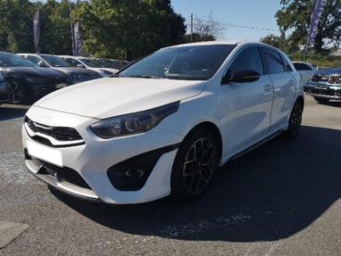 Voir le détail de l'offre de cette KIA Ceed 1.0 T-GDI 120ch GT Line de 2022 en vente à partir de 245.31 €  / mois